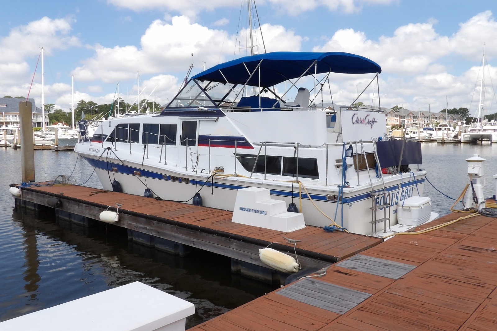 1984 Chris-Craft 381 Catalina