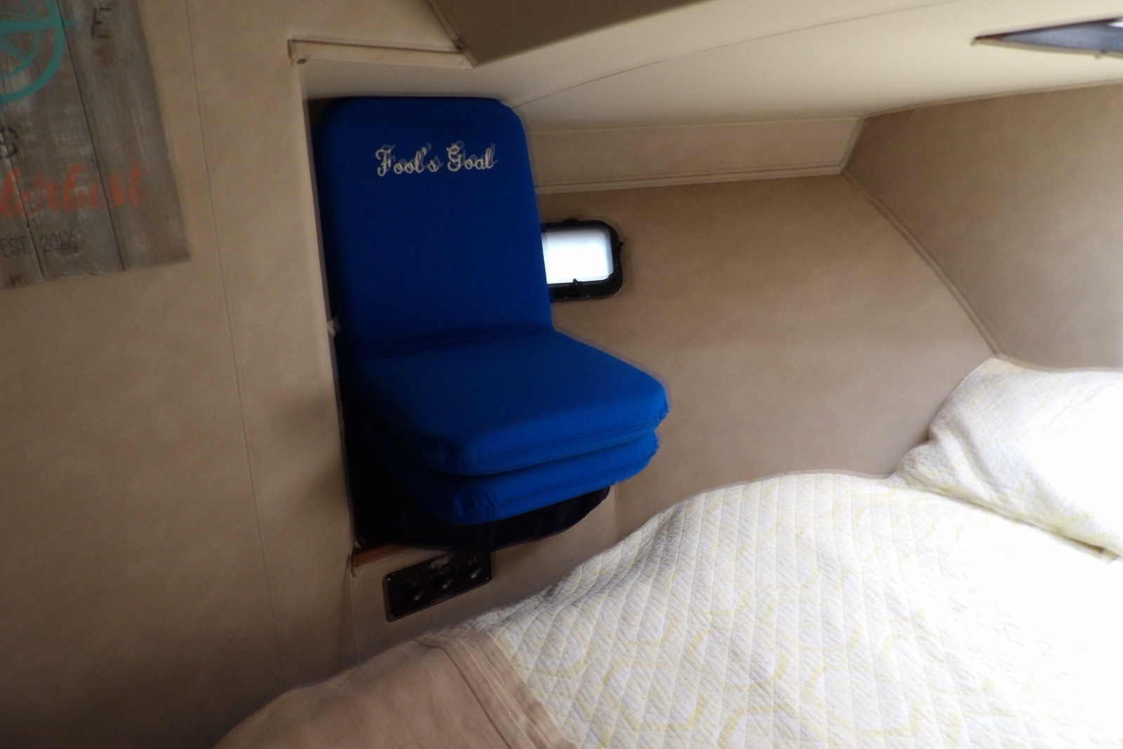 1984 Chris-Craft 381 Catalina