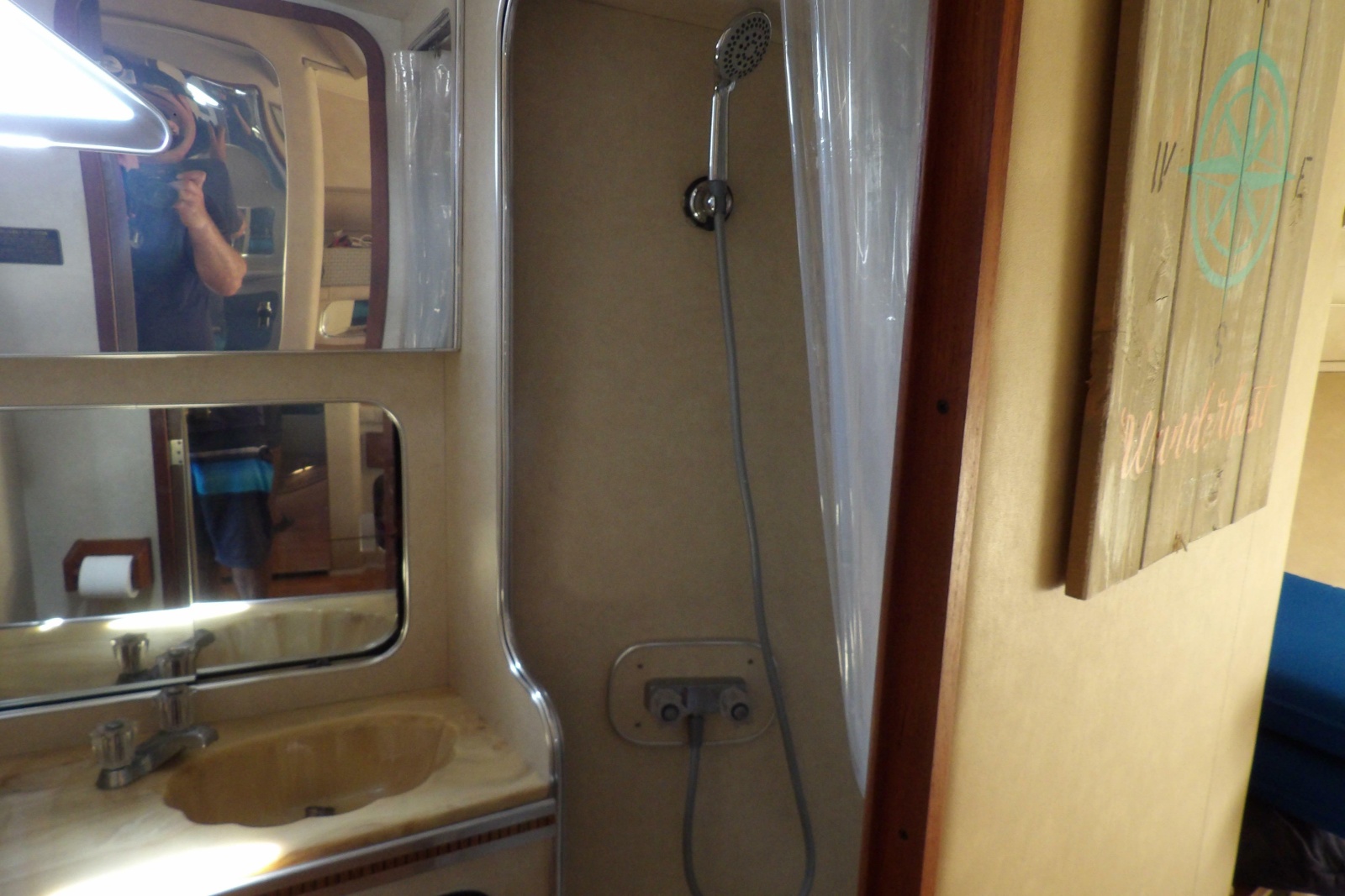 1984 Chris-Craft 381 Catalina