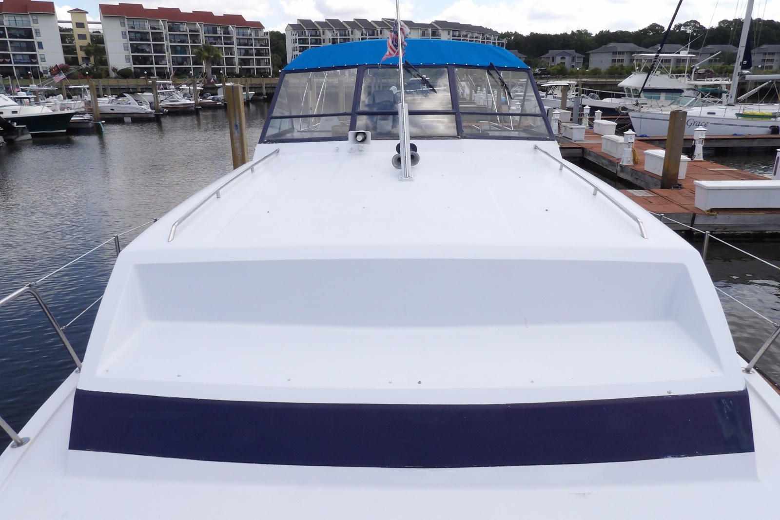1984 Chris-Craft 381 Catalina