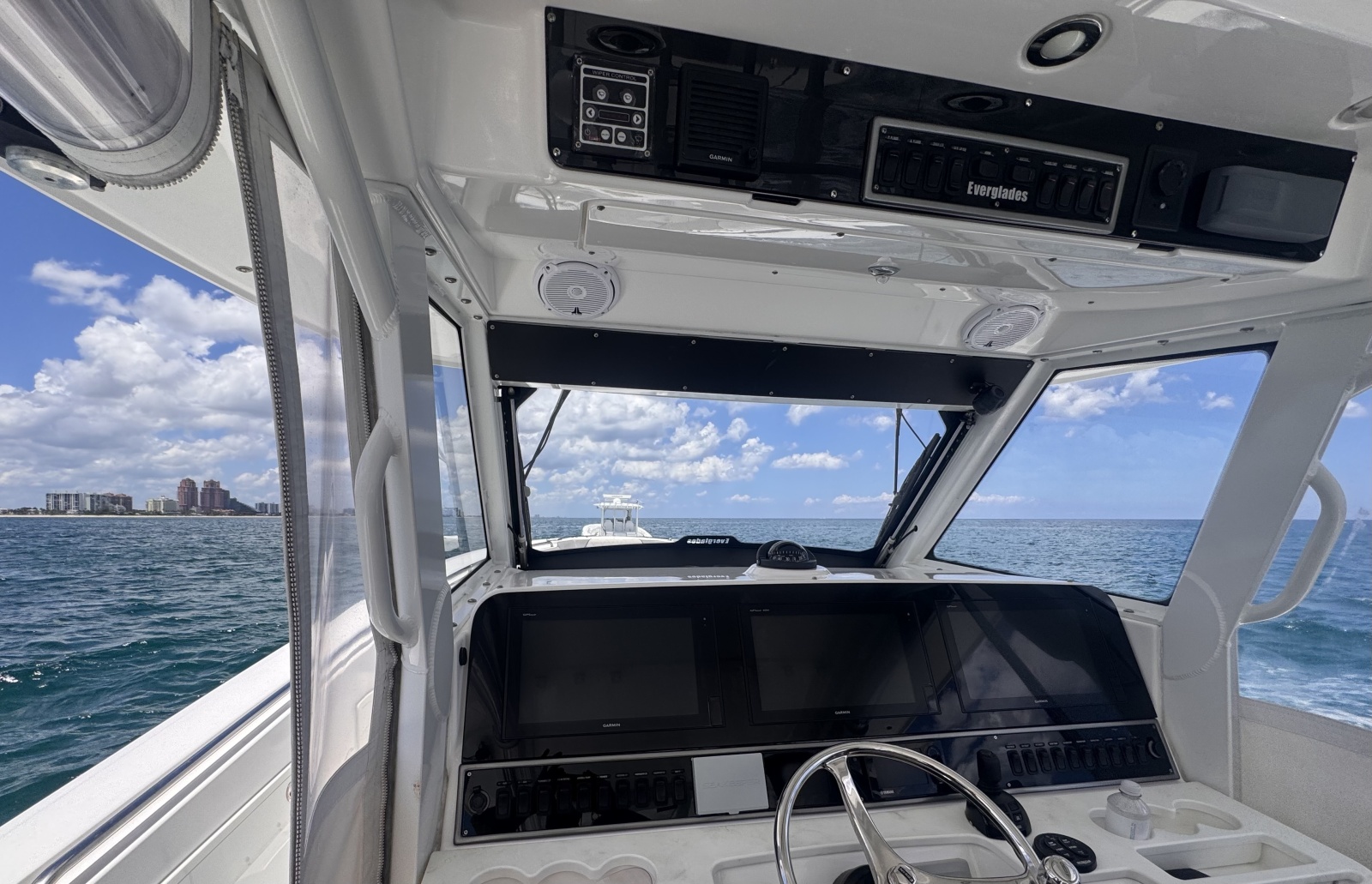 2016 Everglades 435 CC