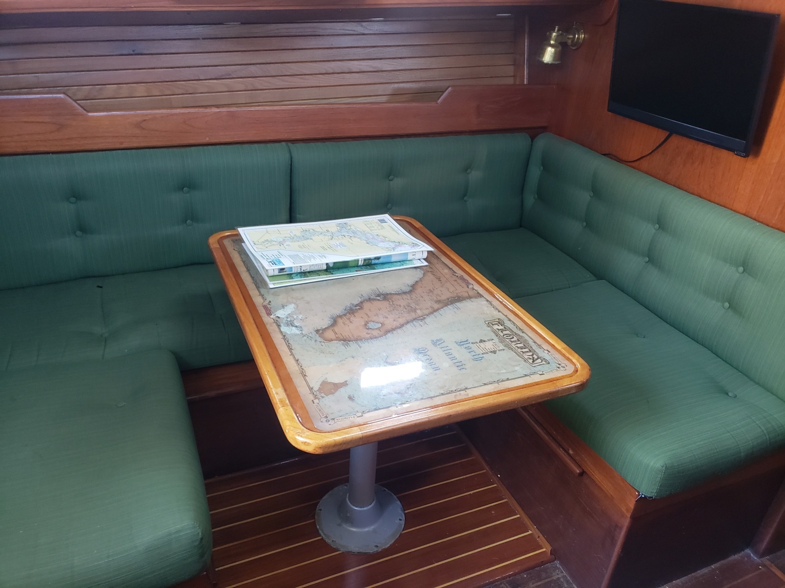 1989 Cape Dory MS300