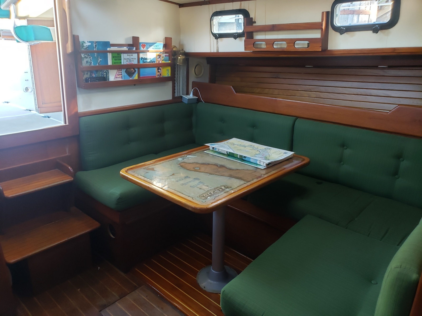 1989 Cape Dory MS300