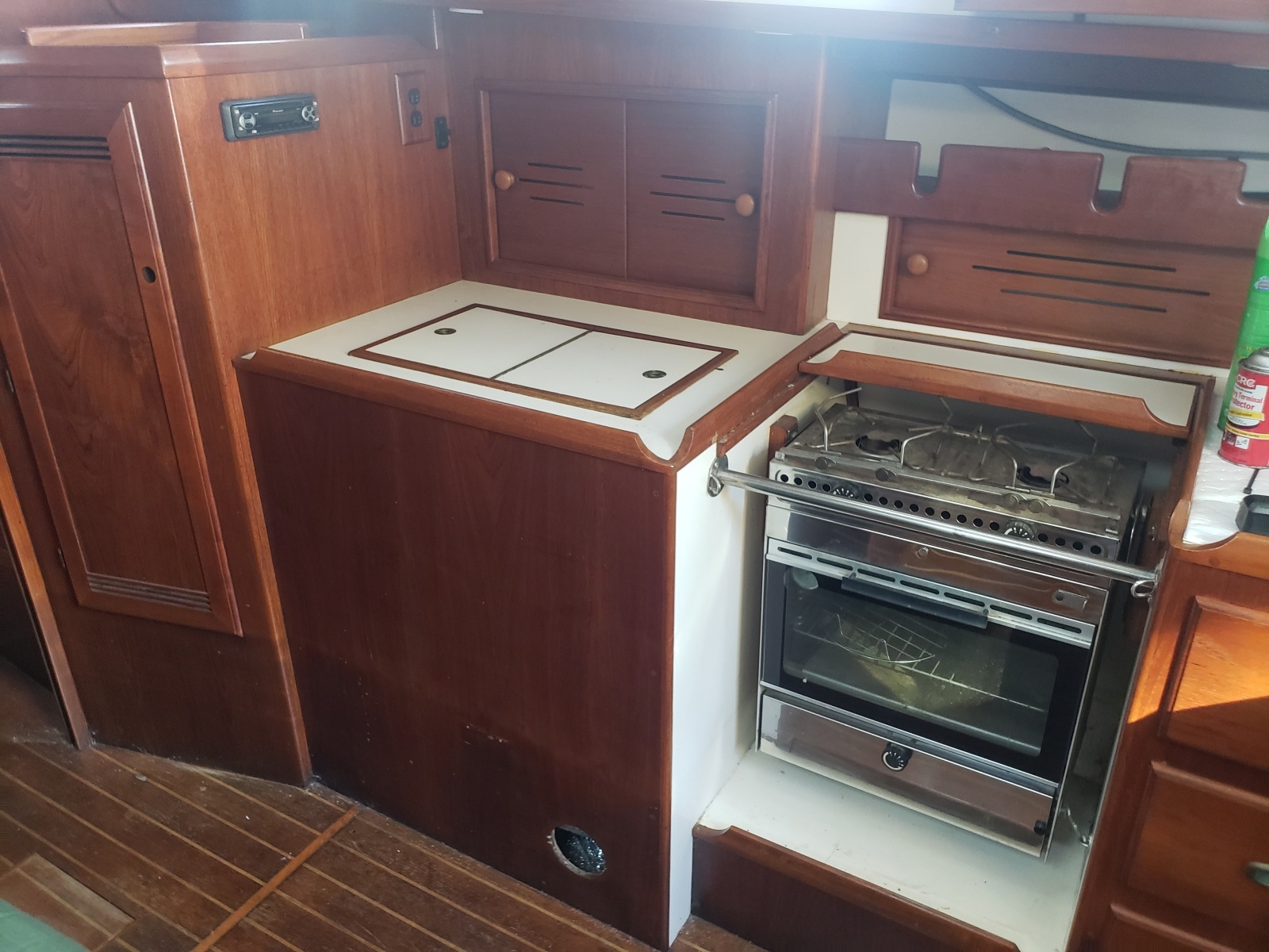1989 Cape Dory MS300