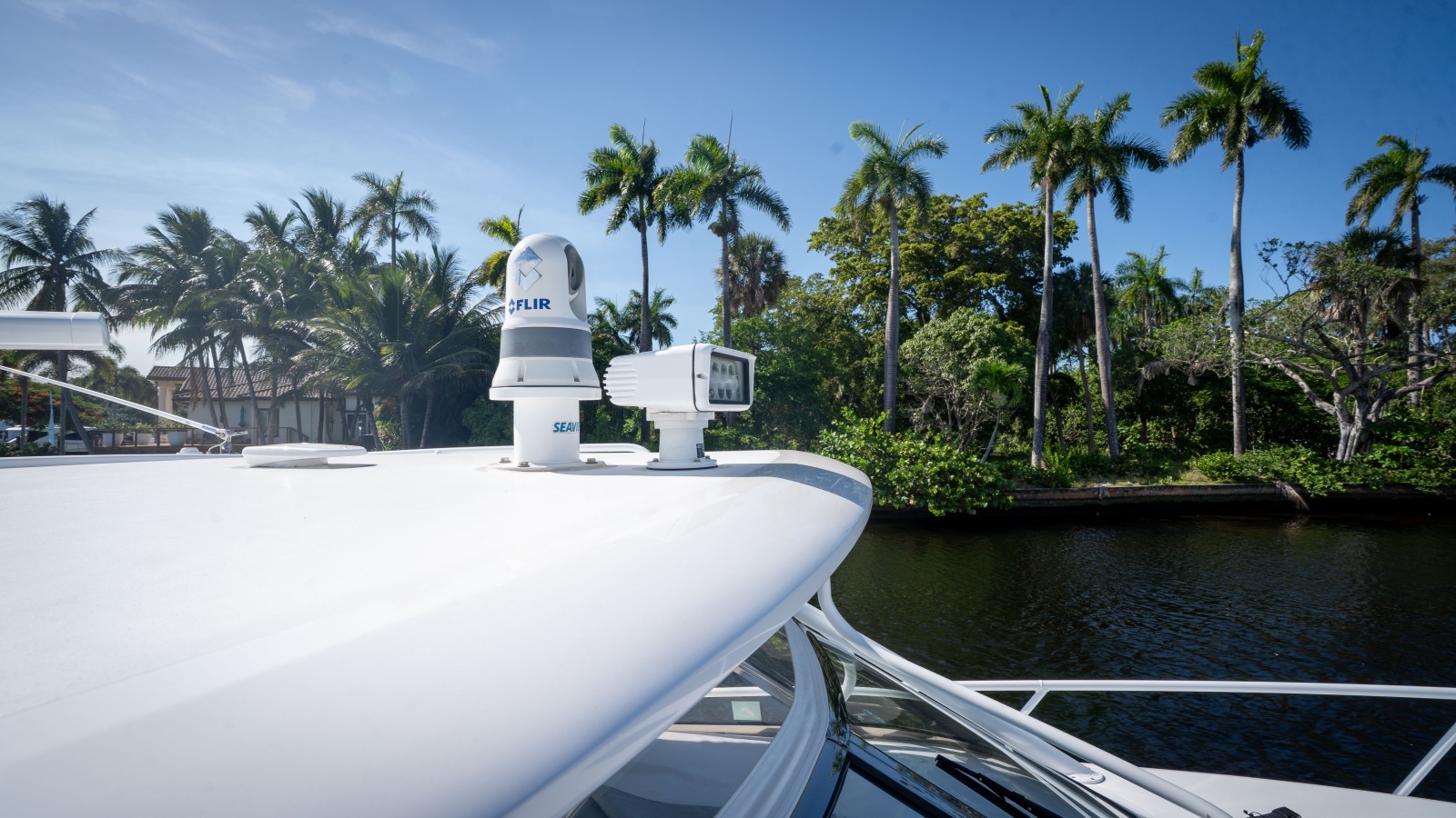 2019 Intrepid 475 Sport Yacht
