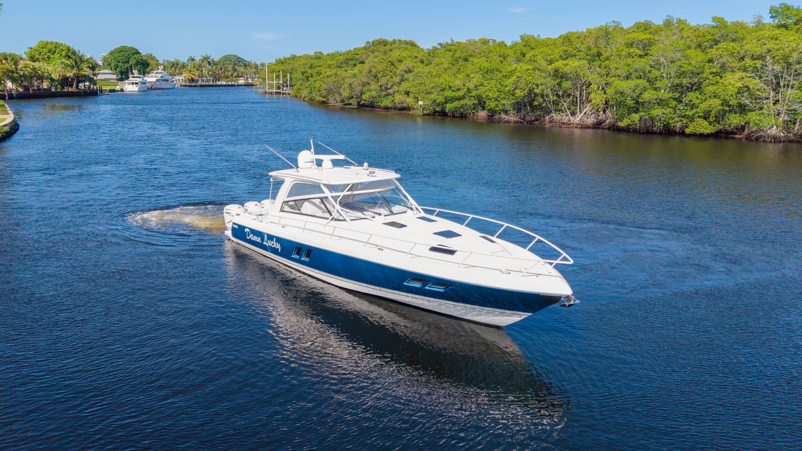2019 Intrepid 475 Sport Yacht