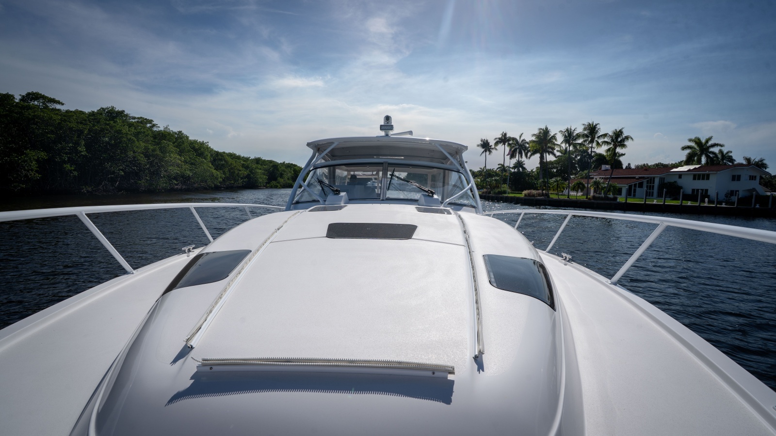 2019 Intrepid 475 Sport Yacht