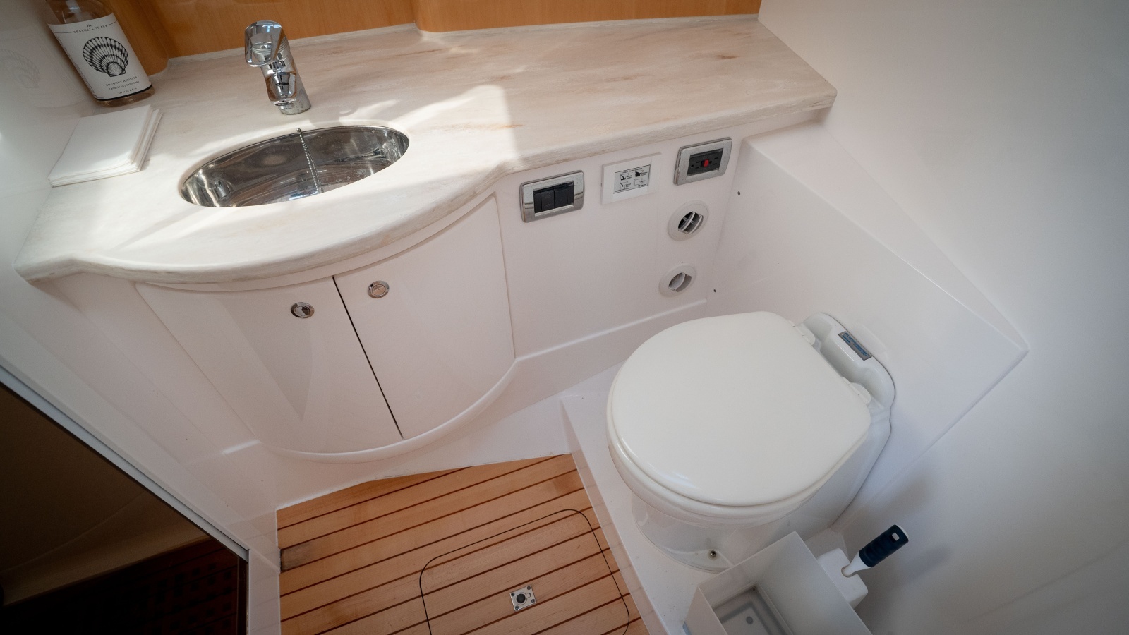 2019 Intrepid 475 Sport Yacht