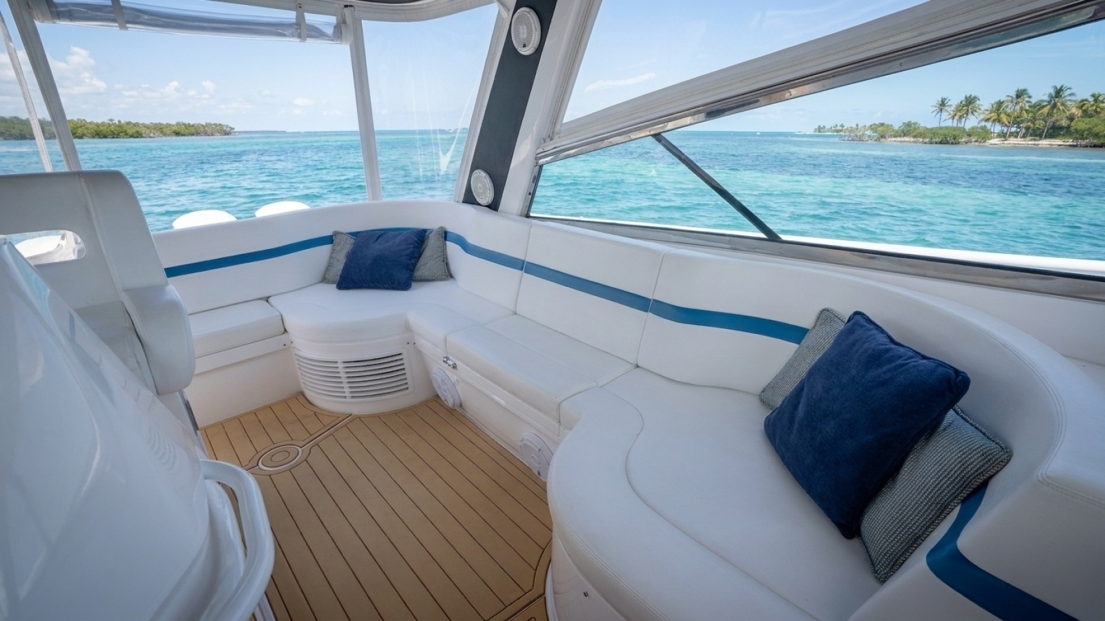 2019 Intrepid 475 Sport Yacht