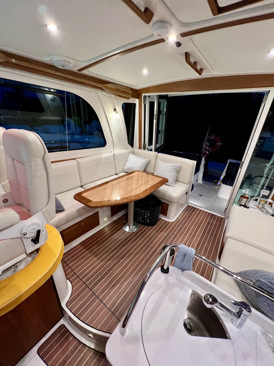 2024 Back Cove 372