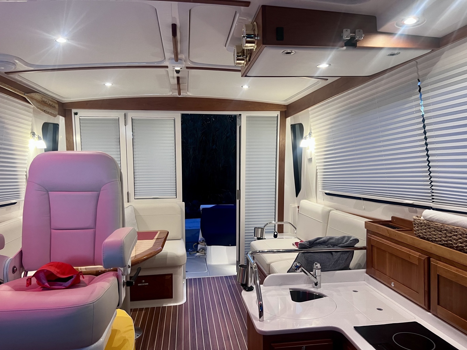 2024 Back Cove 372