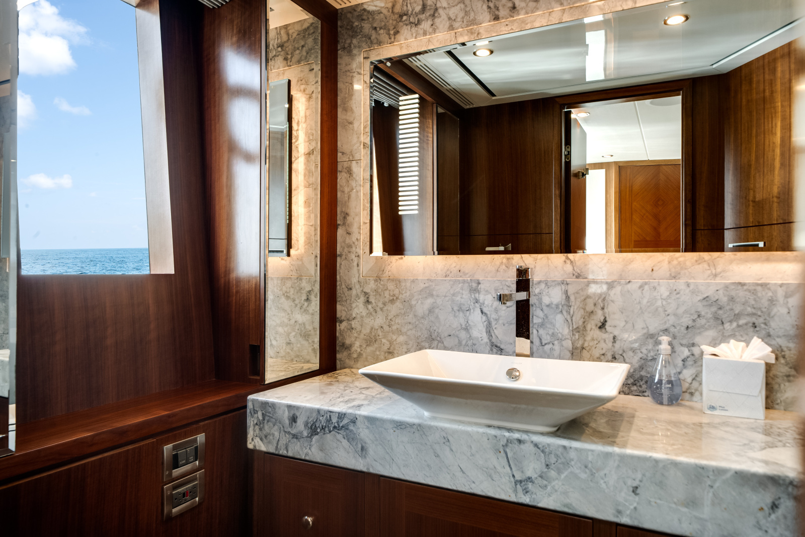 2018 Ocean Alexander 100 MY