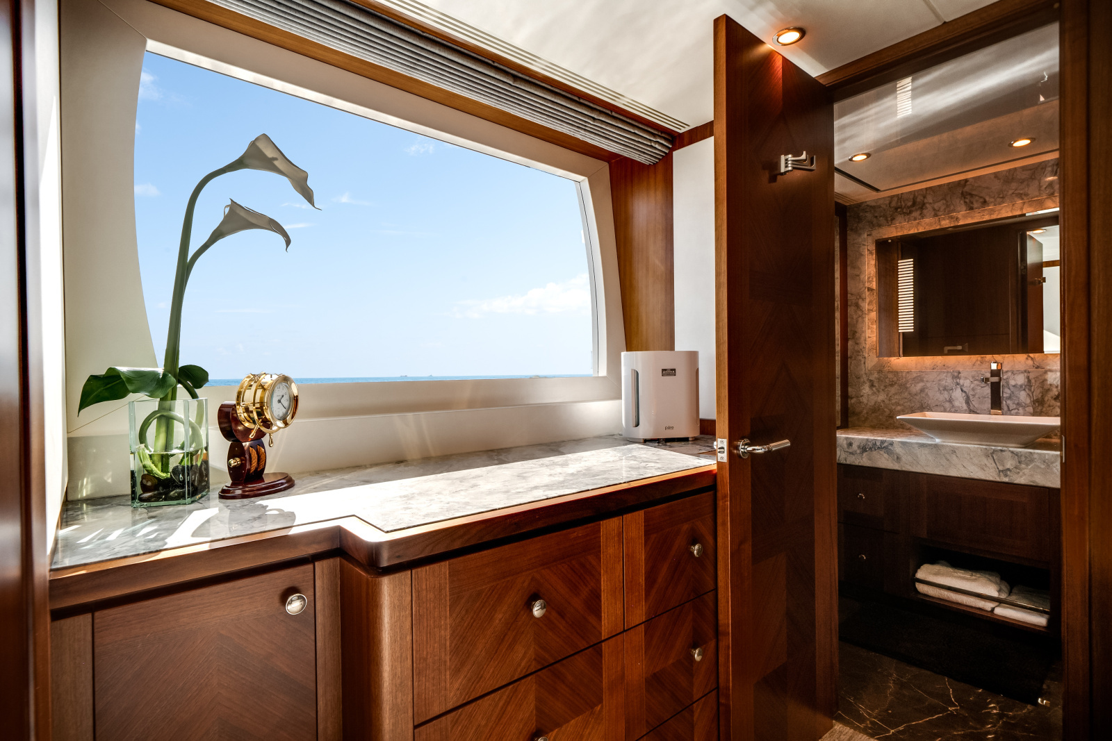 2018 Ocean Alexander 100 MY