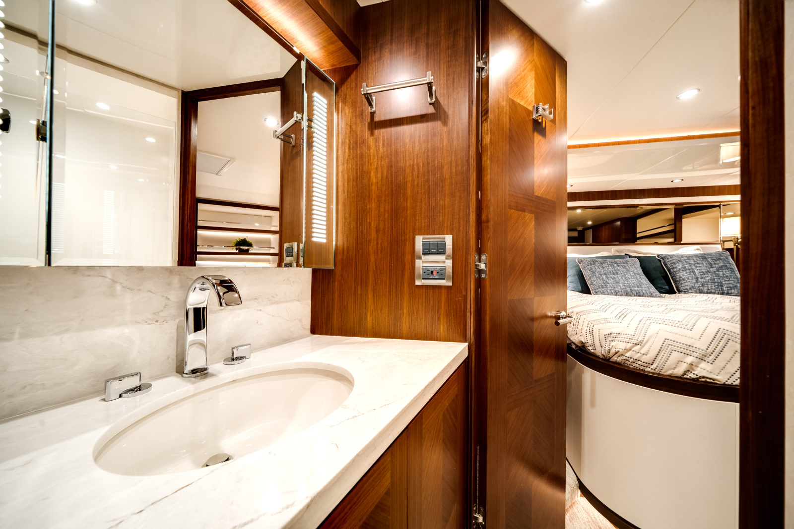 2018 Ocean Alexander 100 MY
