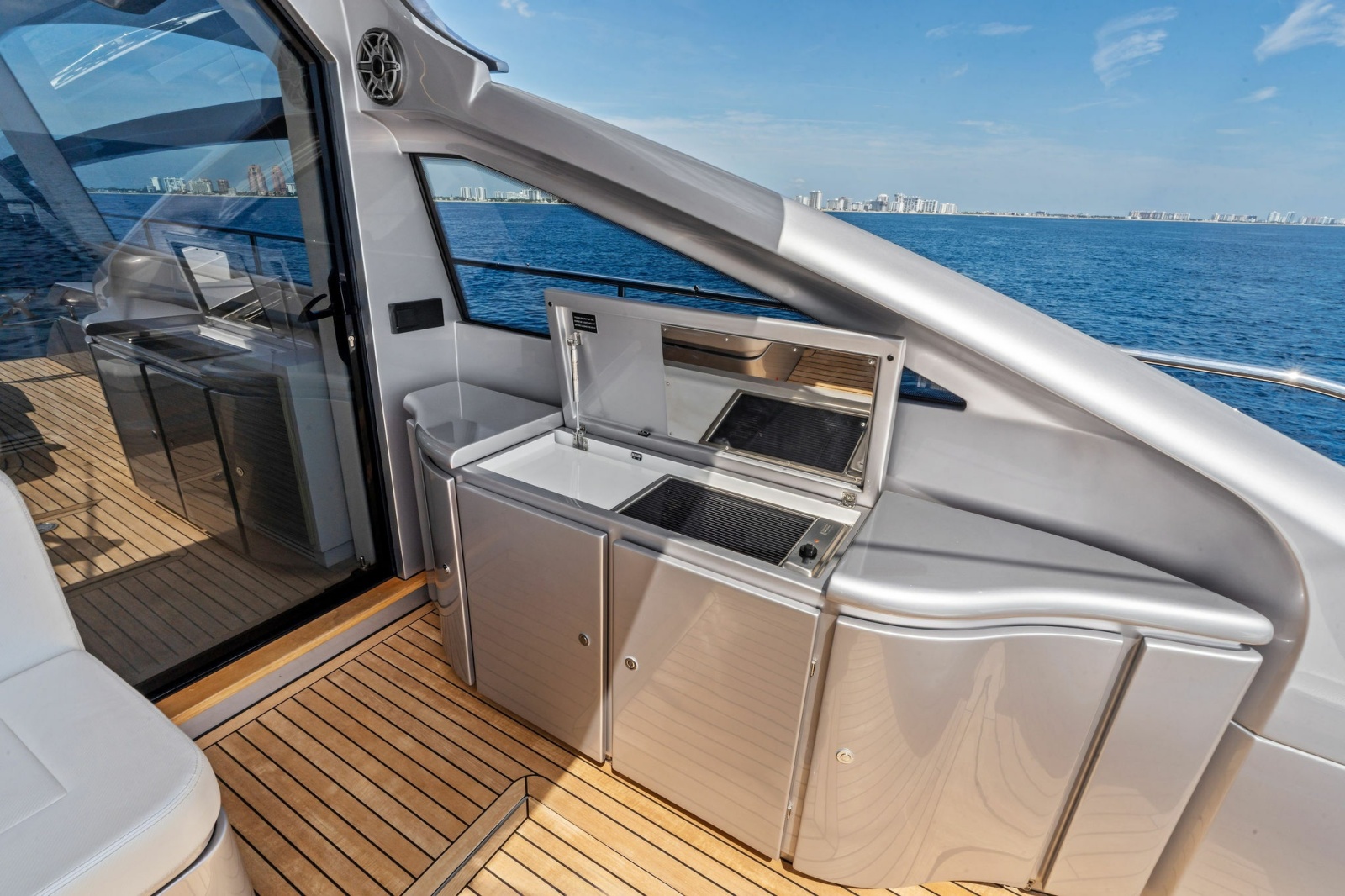 2023 Pershing 6X