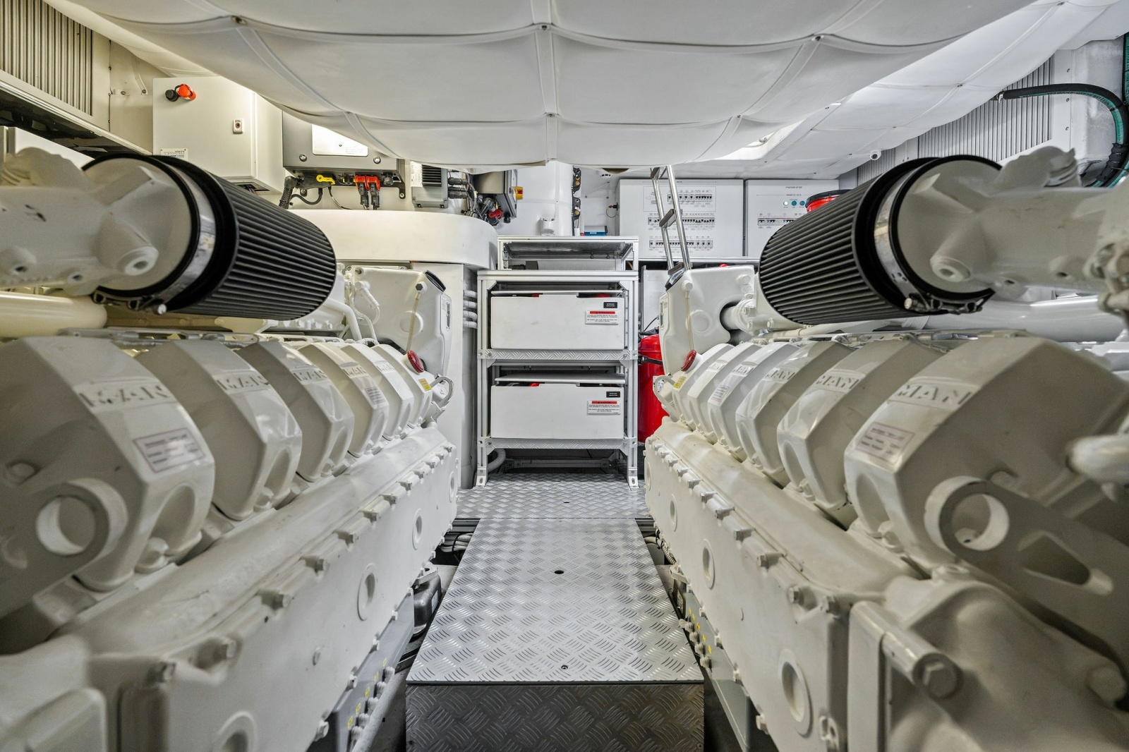 2023 Pershing 6X