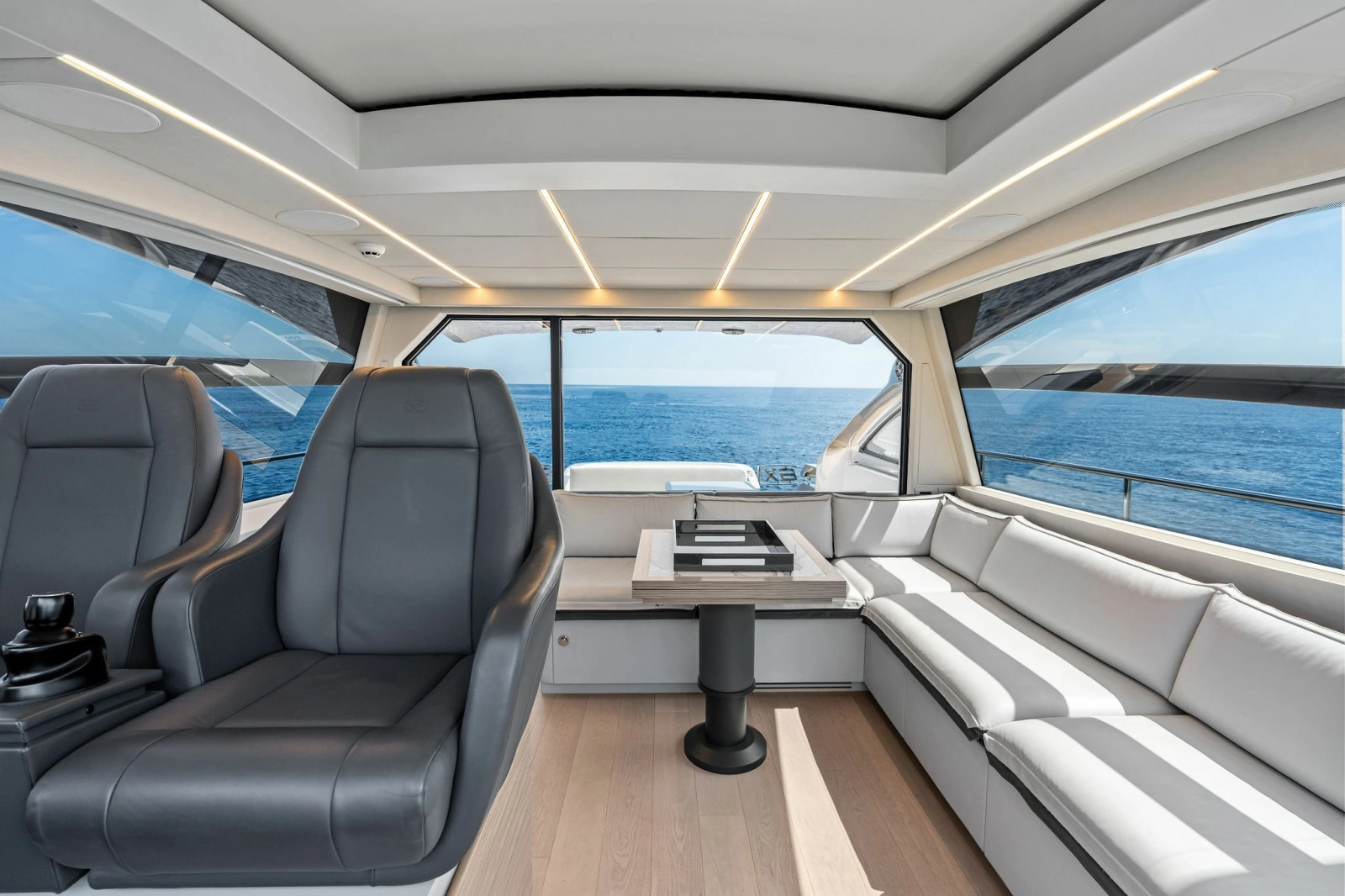 2023 Pershing 6X
