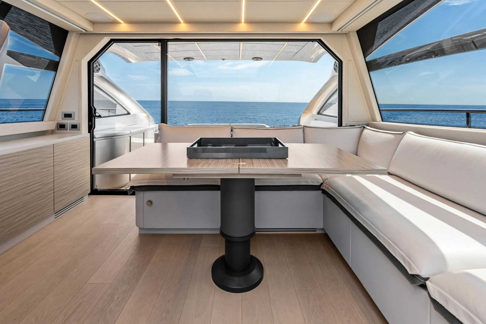2023 Pershing 6X