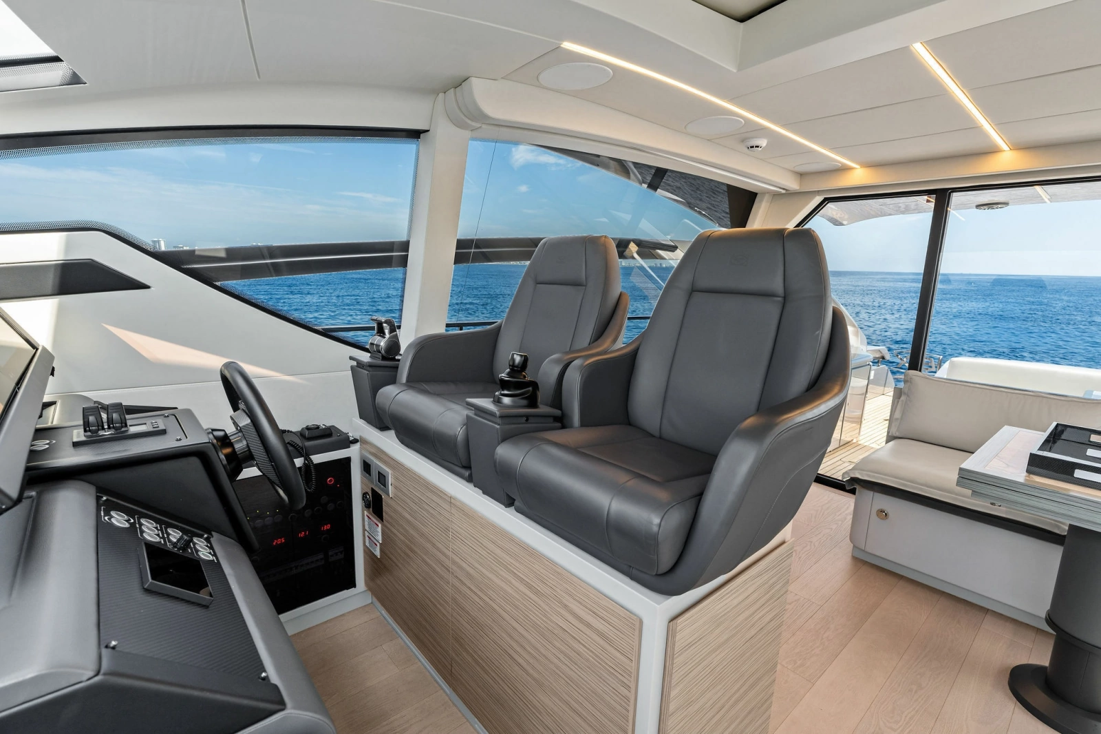 2023 Pershing 6X