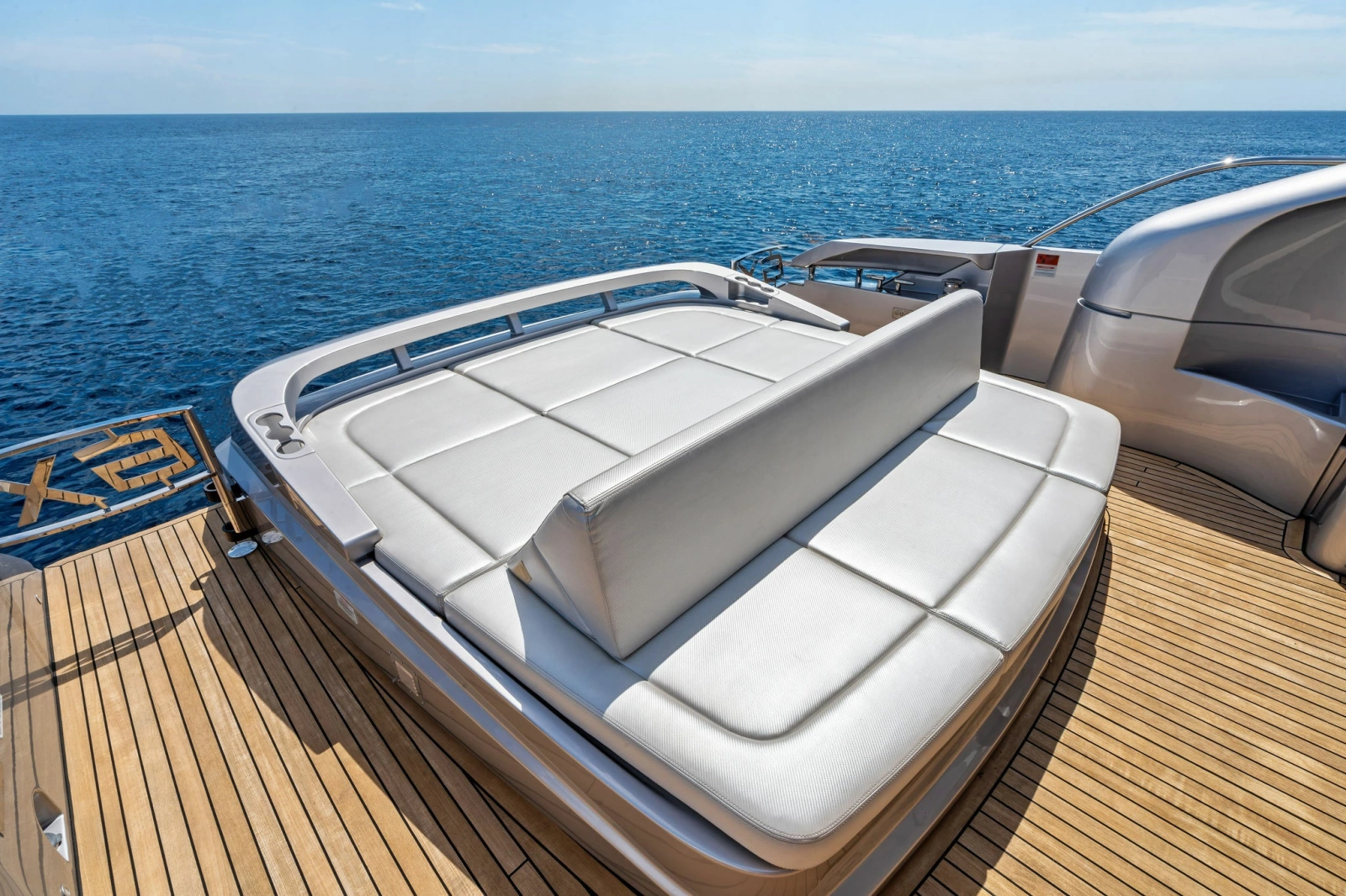 2023 Pershing 6X
