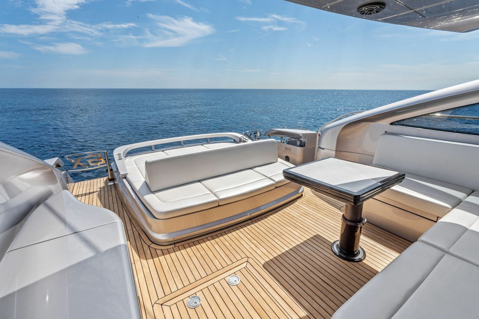 2023 Pershing 6X