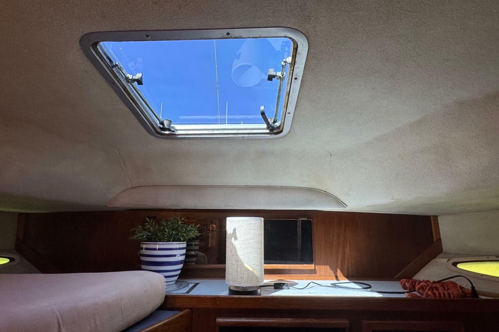 1988 Sea Ray 415 Aft Cabin