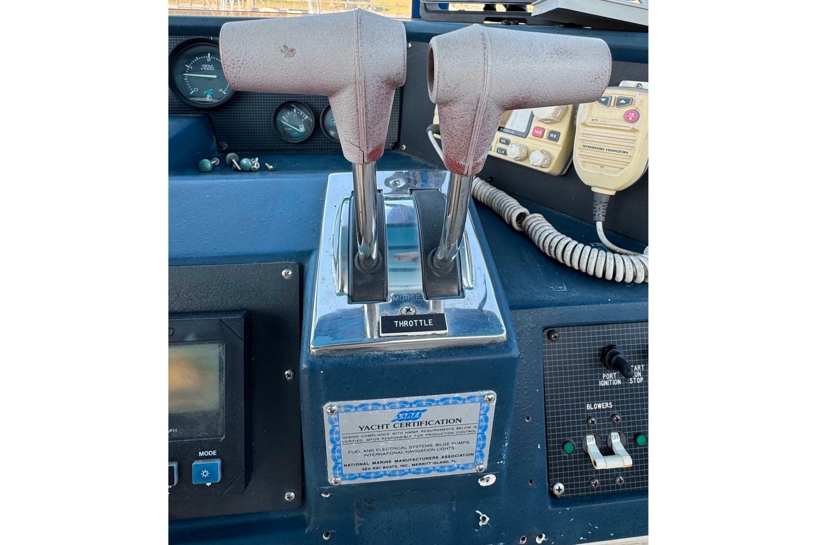 1988 Sea Ray 415 Aft Cabin