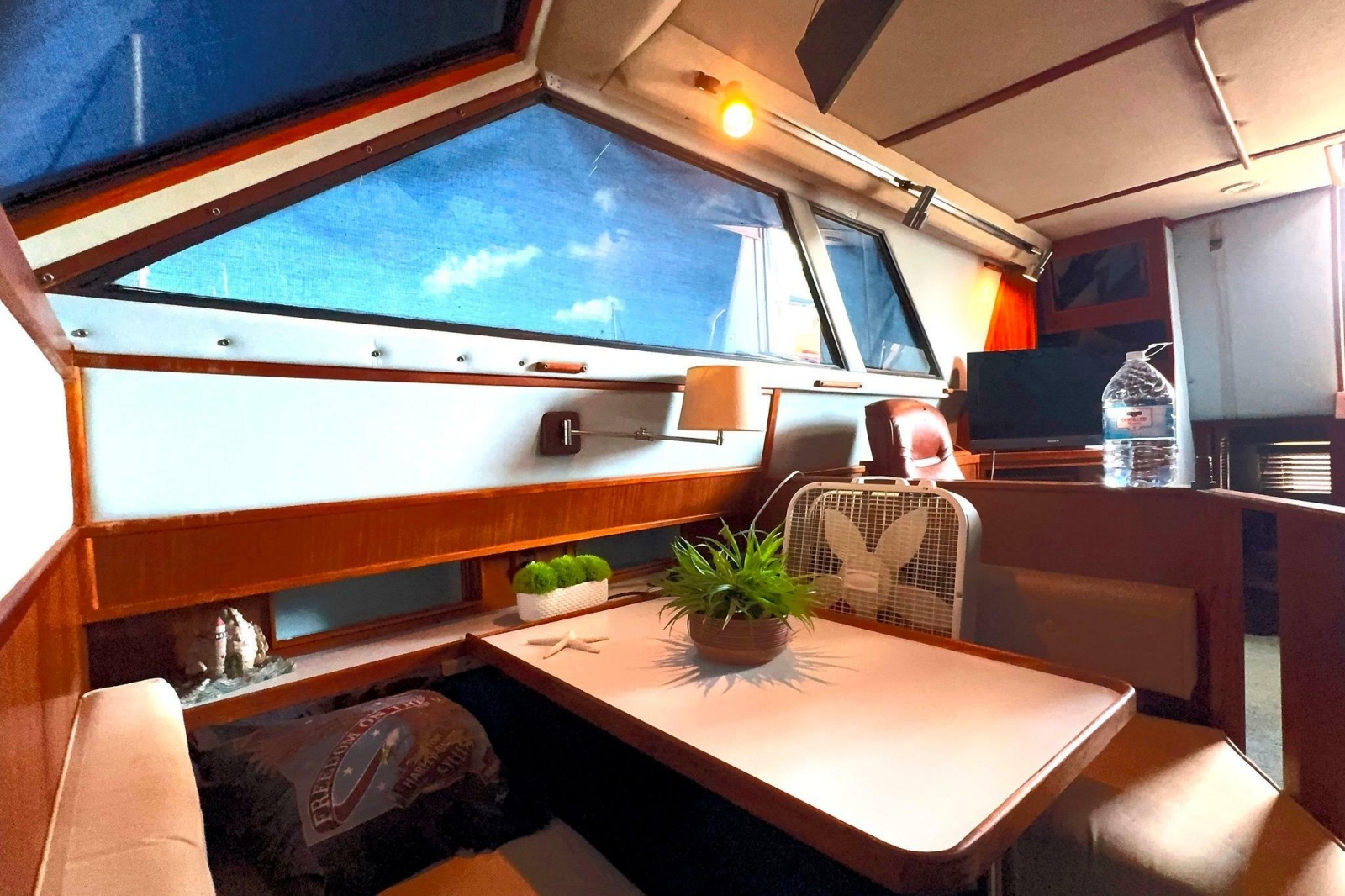 1988 Sea Ray 415 Aft Cabin