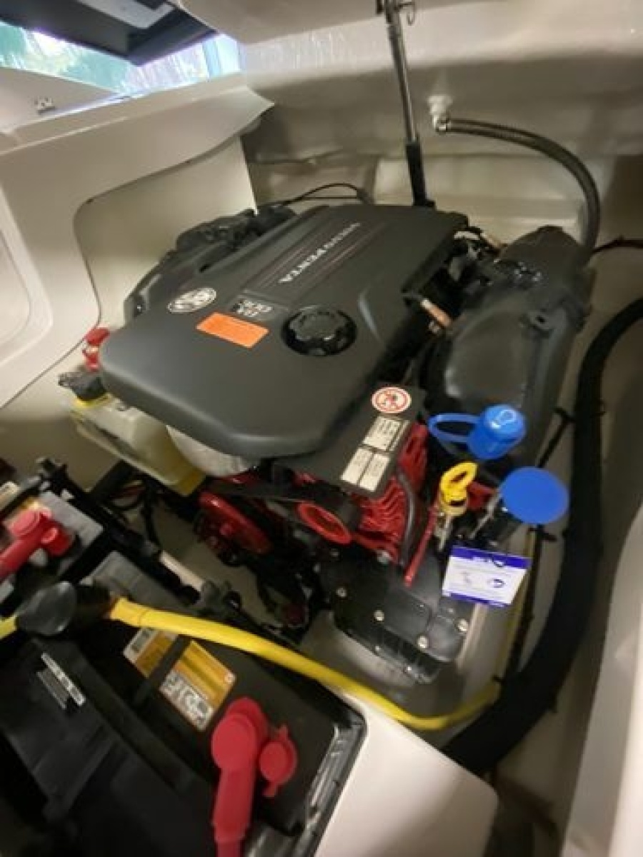 2020 Chaparral 24 SSI