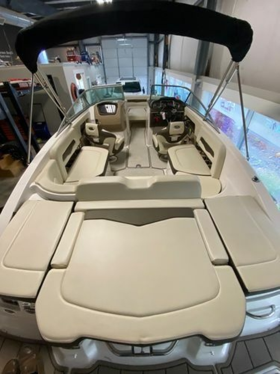2020 Chaparral 24 SSI