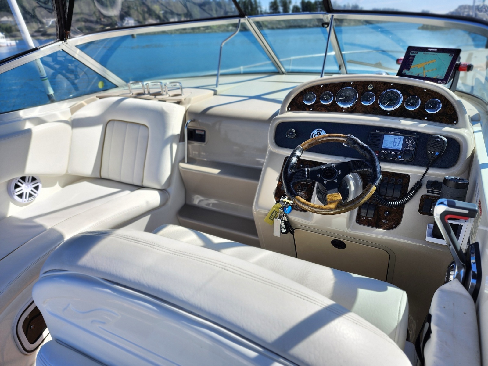 1999 Sea Ray 270 DA Sundancer