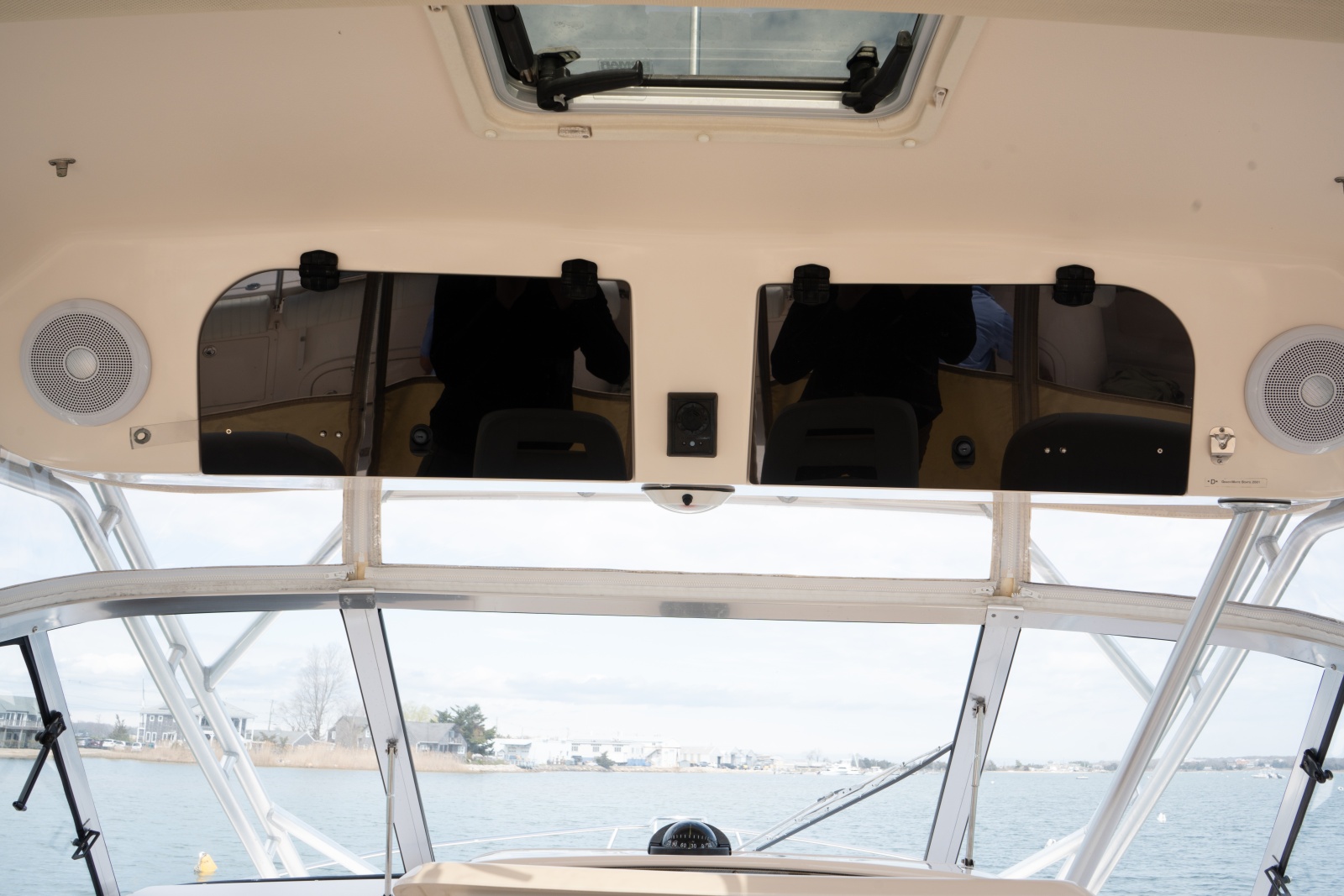 2009 Grady-White Express 330