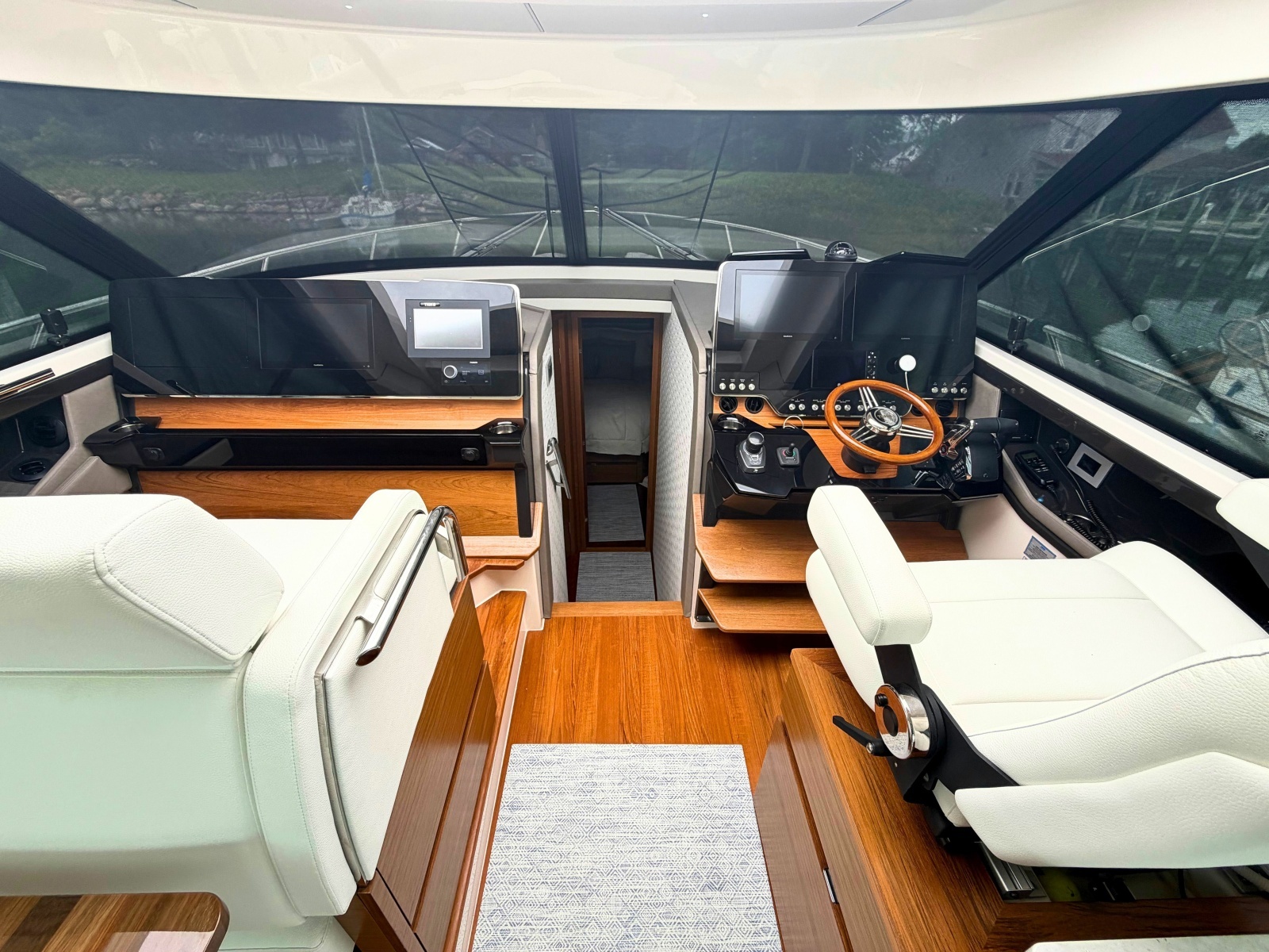 2025 Tiara Yachts 48 LE