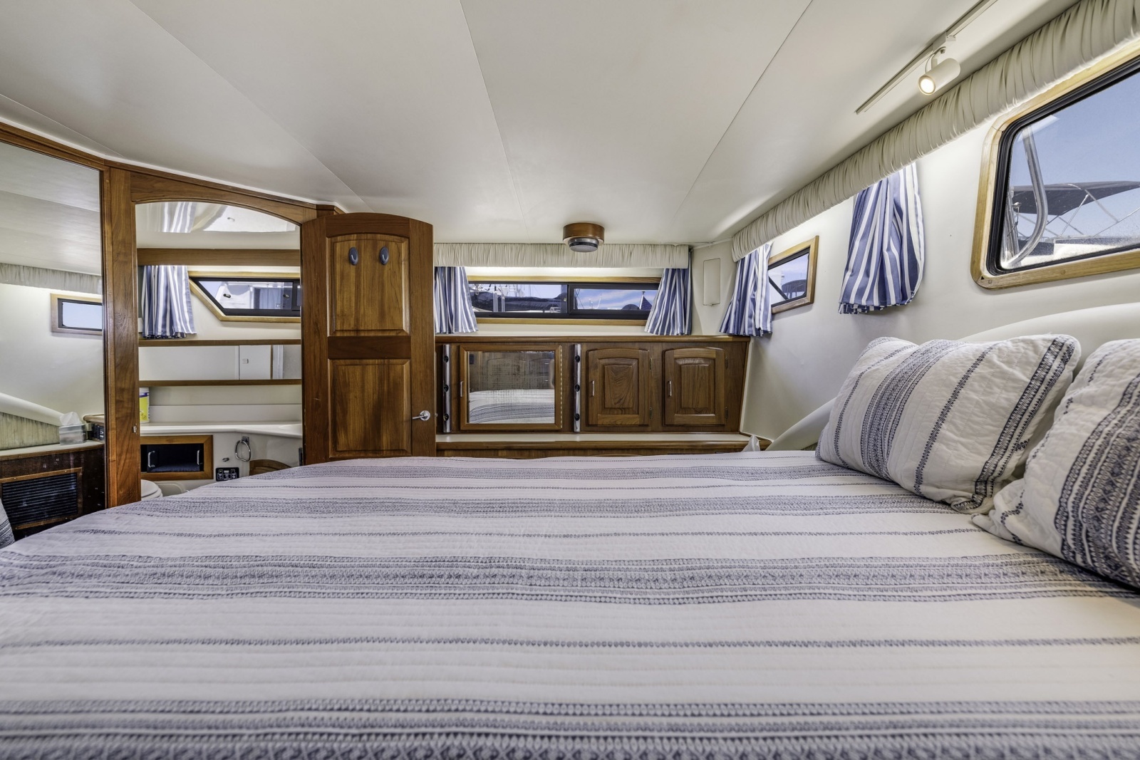 1989 Californian 45 Motor Yacht