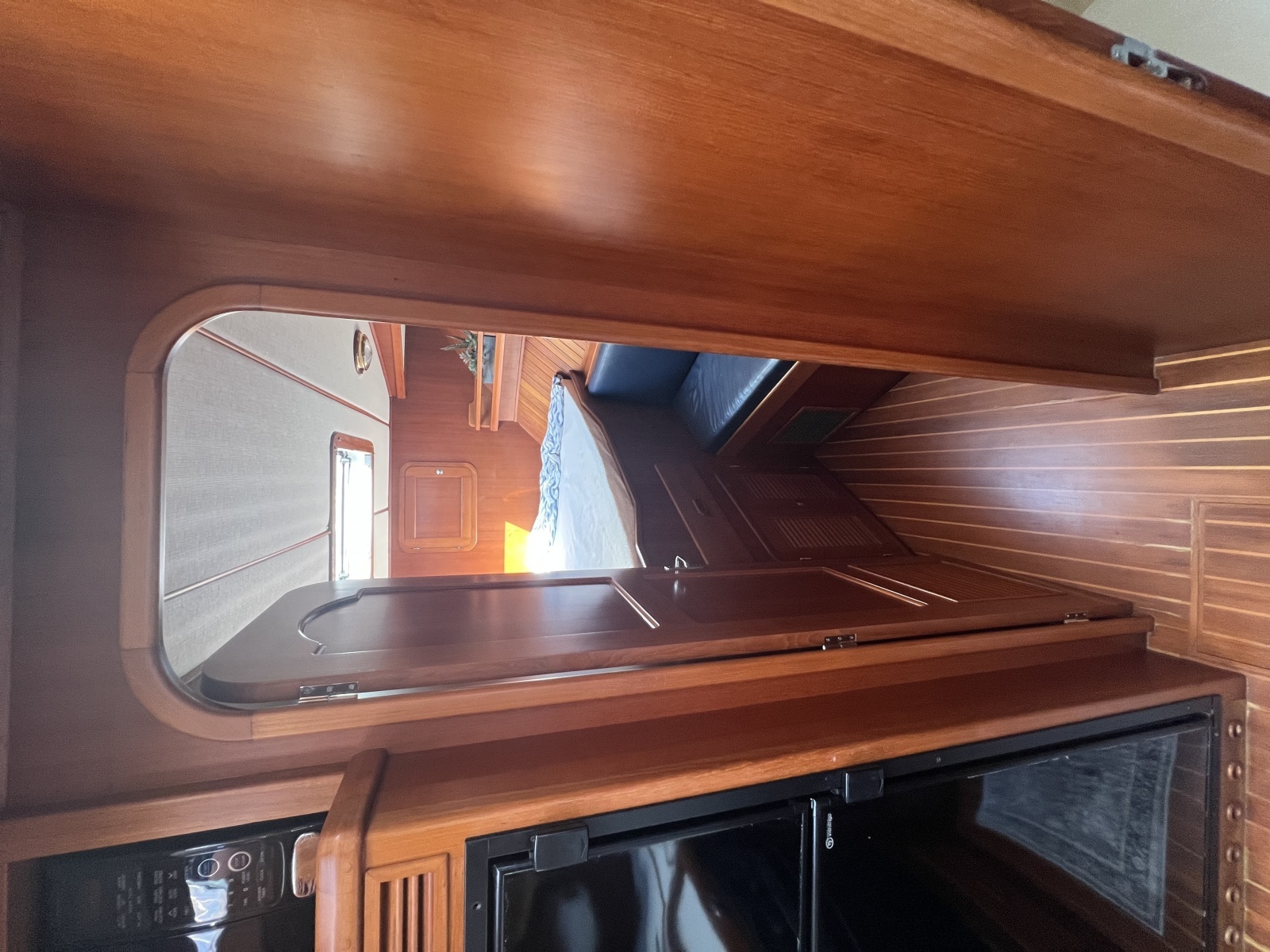 2007 Heritage East 36 Sundeck Trawler