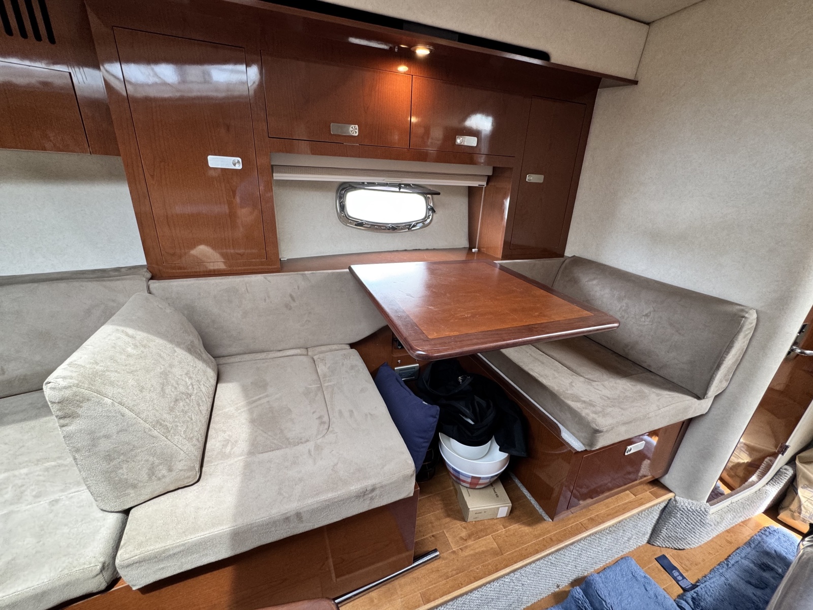 2010 Sea Ray 310 Sundancer