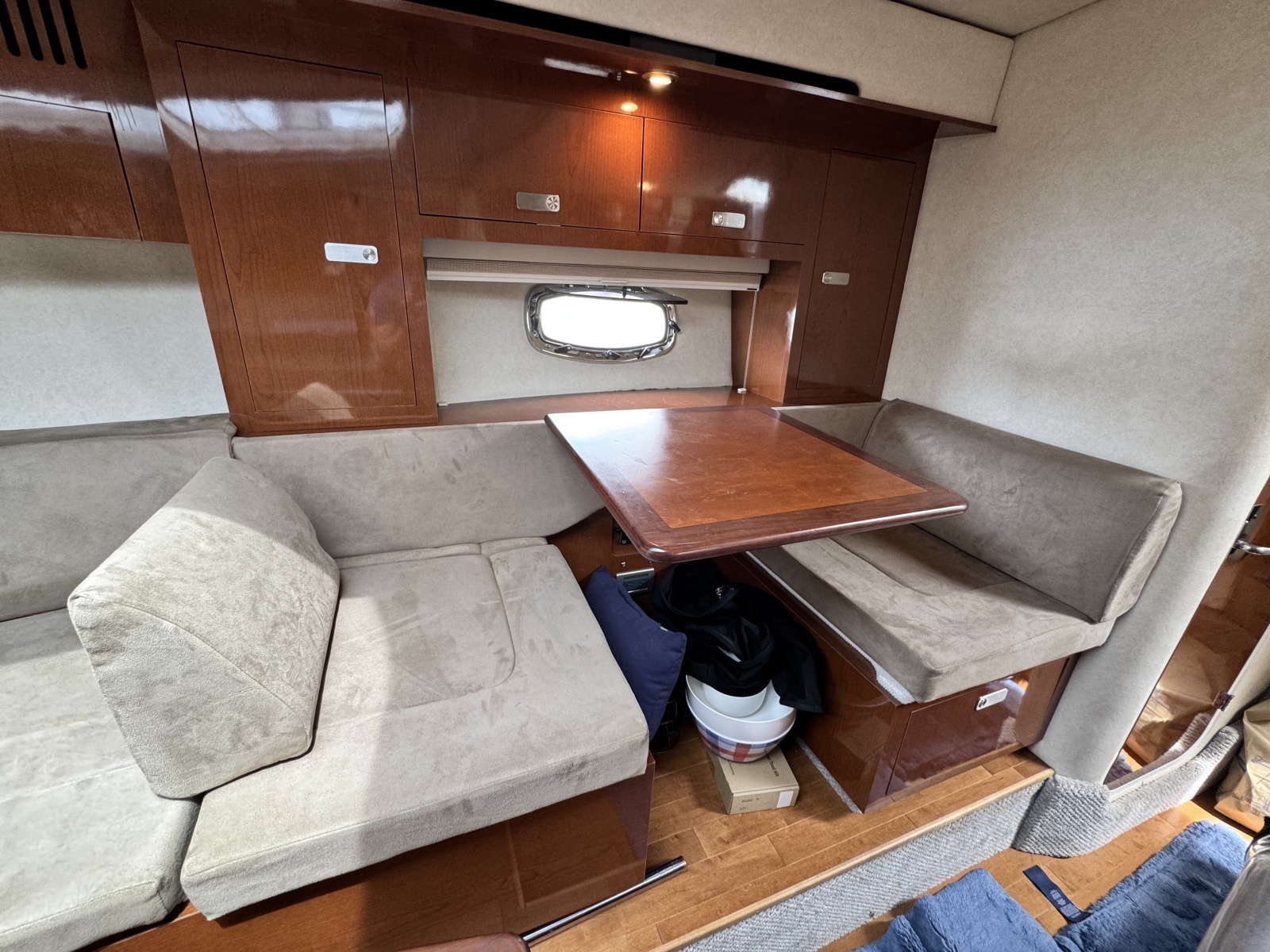 2010 Sea Ray 310 Sundancer