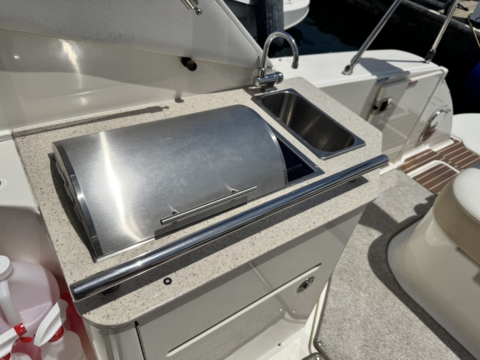 2010 Sea Ray 310 Sundancer