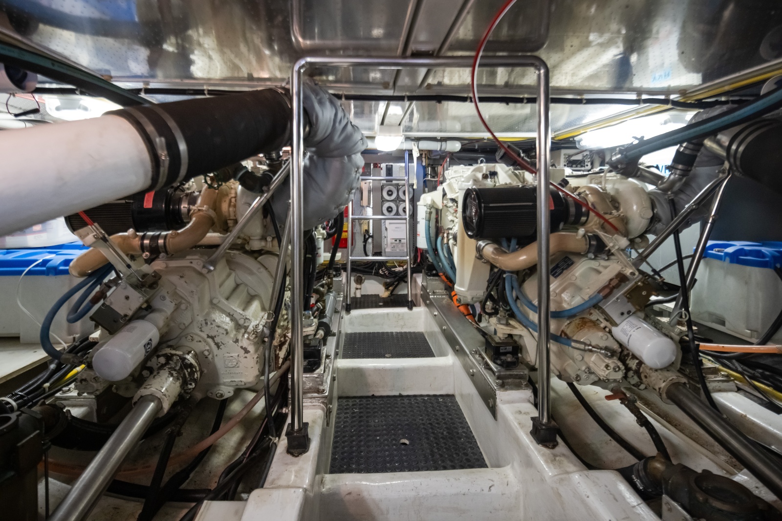 2000 Symbol 50 Pilothouse