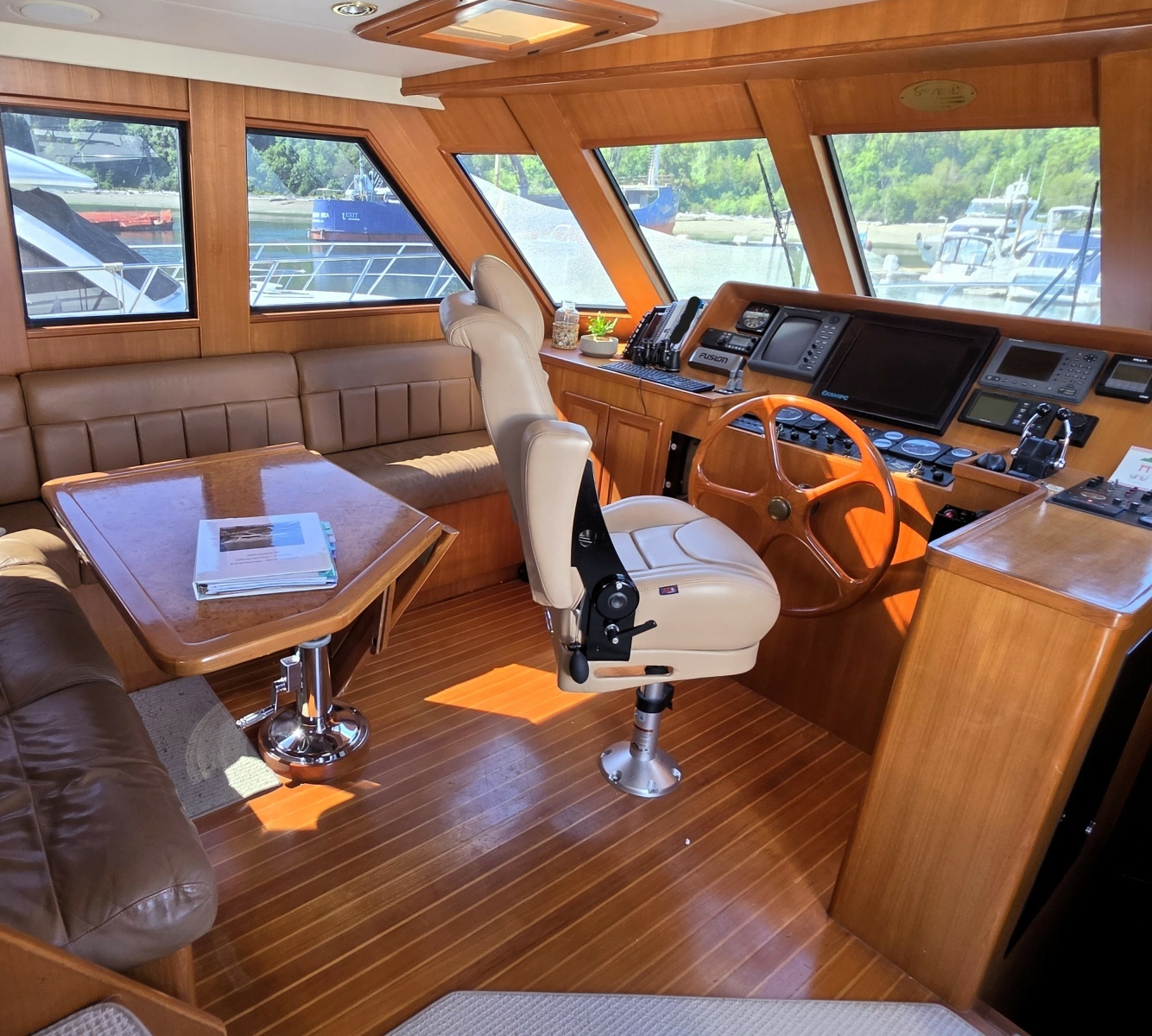 2000 Symbol 50 Pilothouse
