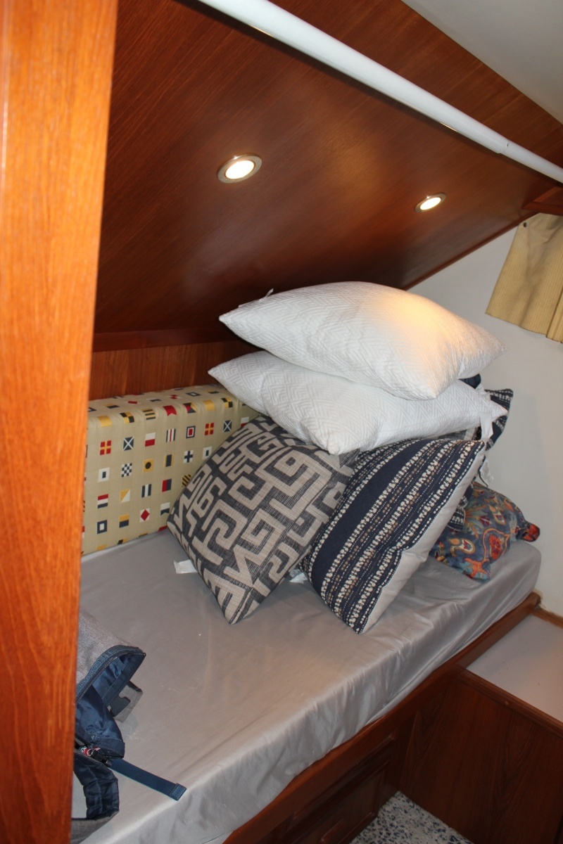 1989 Californian Aft Cabin