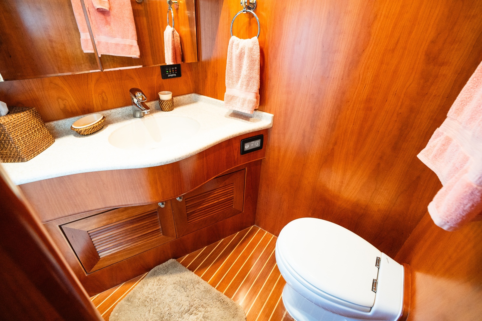 2003 Symbol 56 Raised Pilothouse