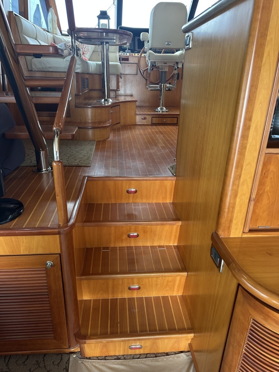 2003 Symbol 56 Raised Pilothouse