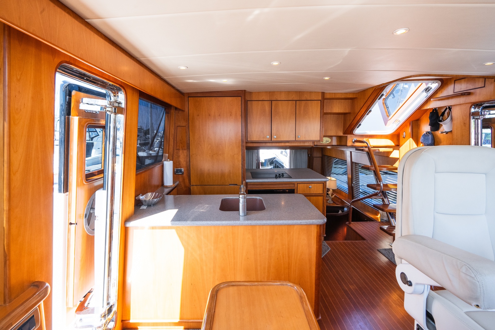 2003 Symbol 56 Raised Pilothouse