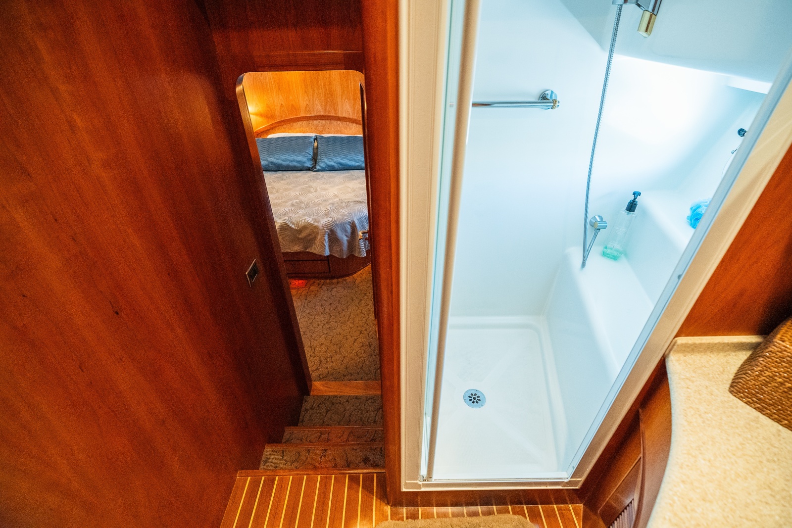 2003 Symbol 56 Raised Pilothouse