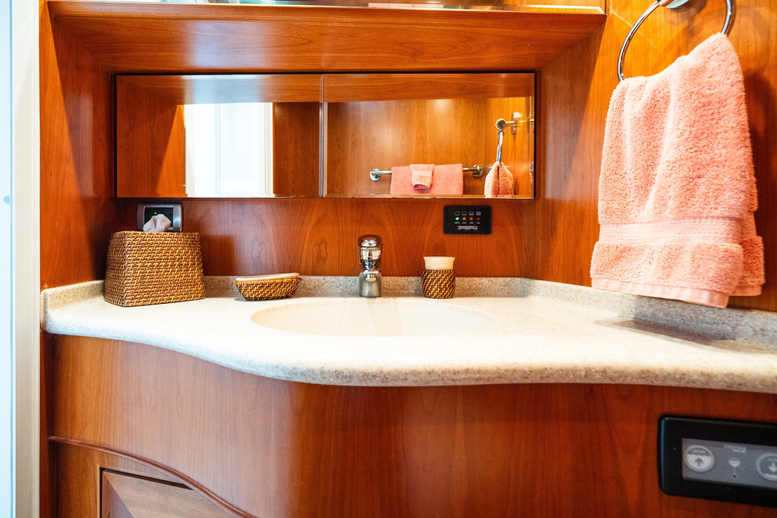 2003 Symbol 56 Raised Pilothouse