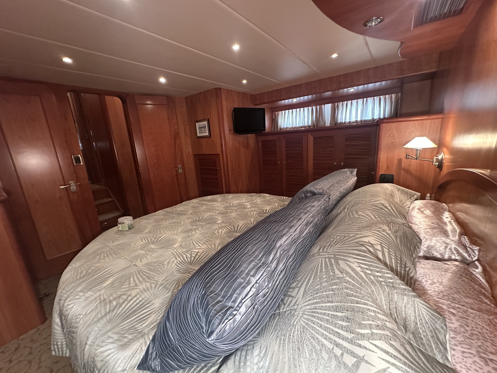 2003 Symbol 56 Raised Pilothouse