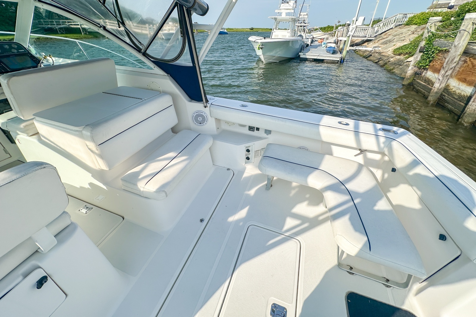 2001 Tiara Yachts 