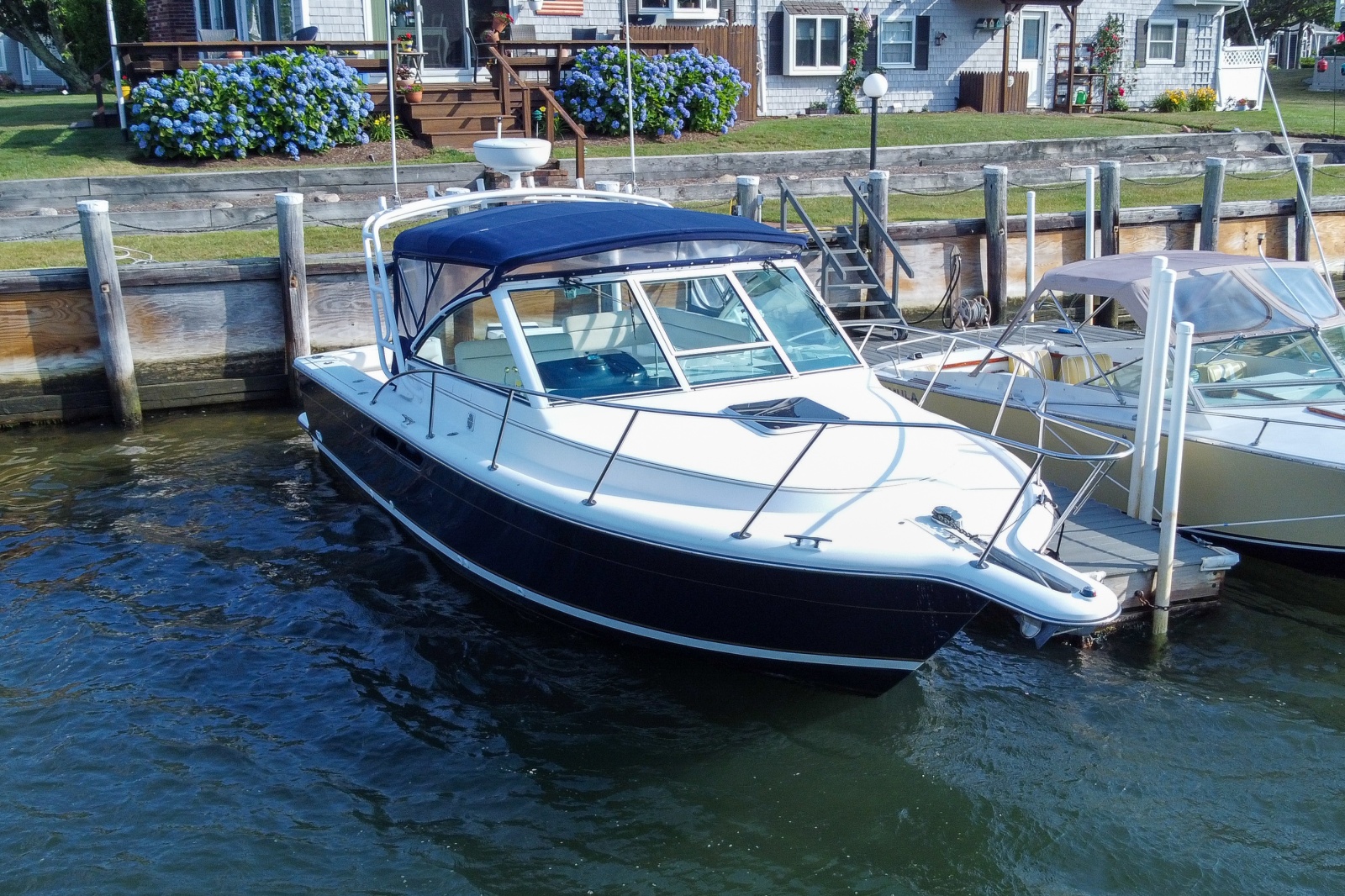 2001 Tiara Yachts