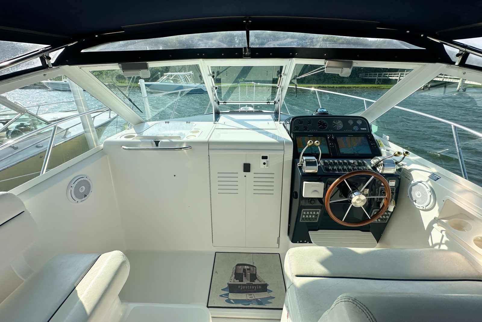 2001 Tiara Yachts 
